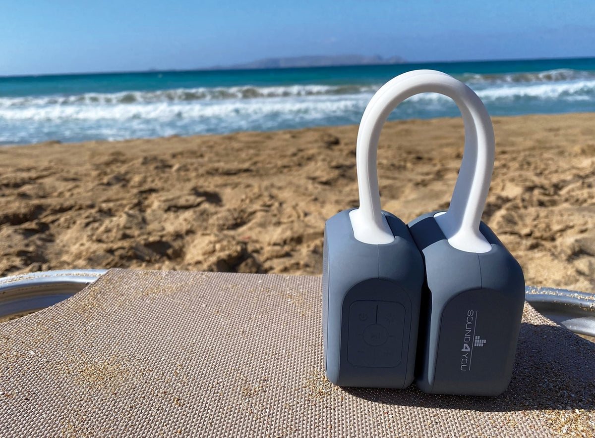 Bluetooth® stereo speakers (2x5W)