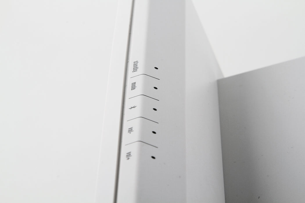 Hybrid Hi-Fi Lautsprechersystem mit Vakuum Röhrenverstärker (Bluetooth, NFC, AUX, USB, etc.)